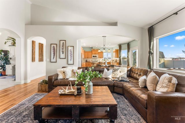 2021 W Sagwon Dr, Kuna, ID 83634