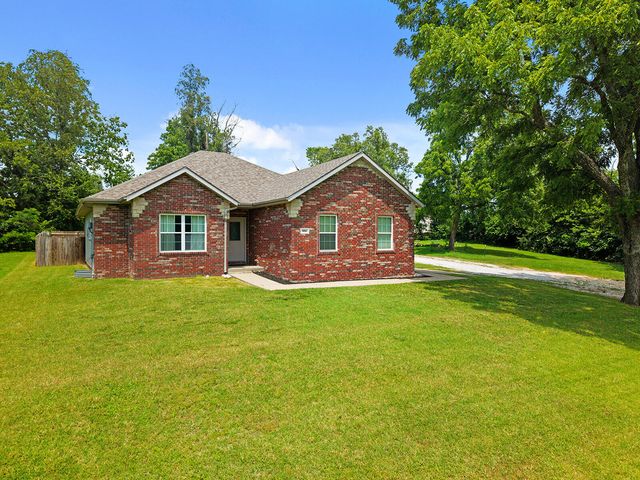 806 E Grant Street, Ash Grove, MO 65604