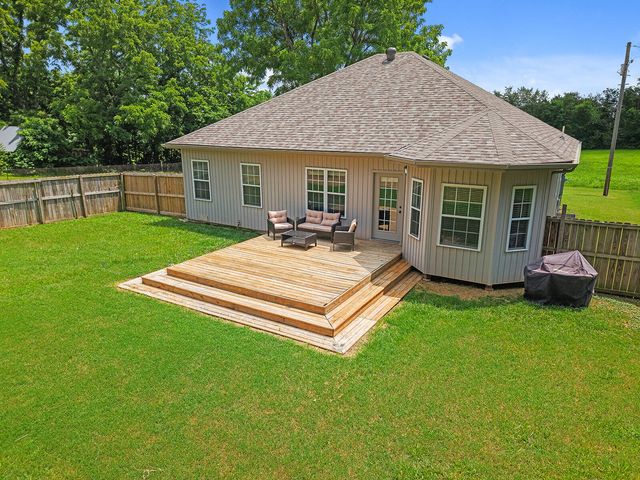 806 E Grant Street, Ash Grove, MO 65604