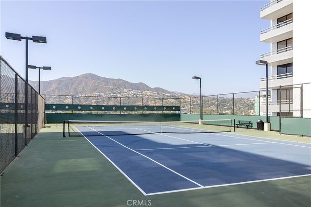 343 Pioneer Drive PH2, Glendale, CA 91203