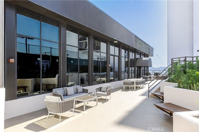 343 Pioneer Drive PH2, Glendale, CA 91203