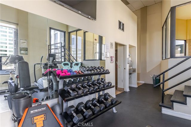 343 Pioneer Drive PH2, Glendale, CA 91203