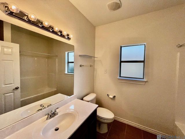 41152 New Orleans Dr, Sorrento, LA 70778