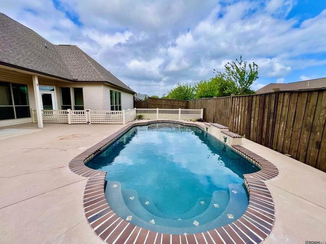 41152 New Orleans Dr, Sorrento, LA 70778