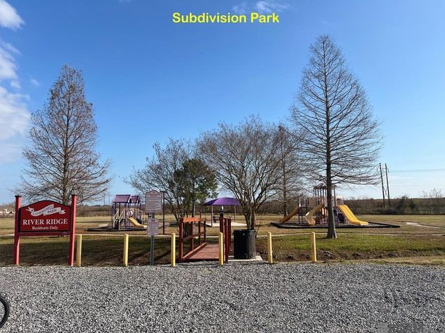 41152 New Orleans Dr, Sorrento, LA 70778