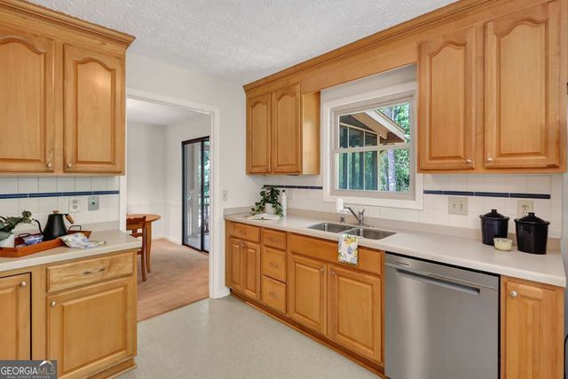 5457 Conway Drive, Marietta, GA 30068