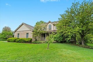 4870 LYTHAM Lane, Ann Arbor, MI 48103