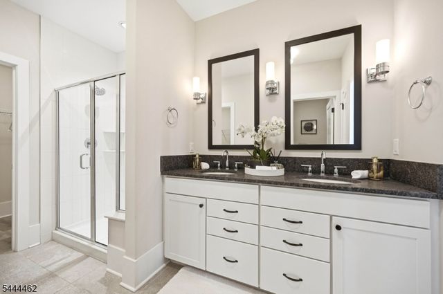 17 Cypress Ln, Cedar Grove Twp., NJ 07009
