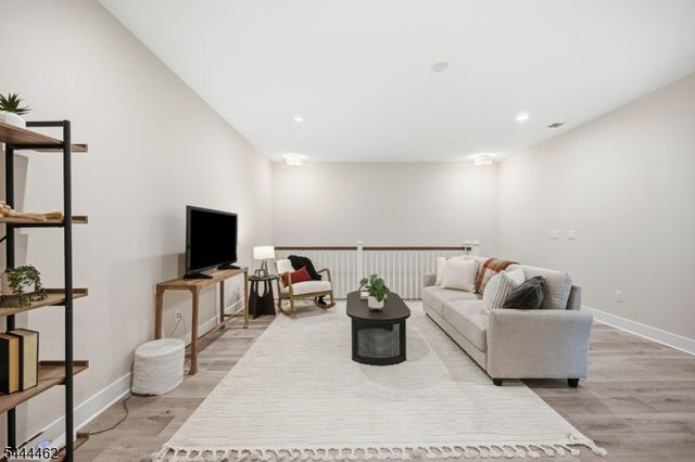 17 Cypress Ln, Cedar Grove Twp., NJ 07009