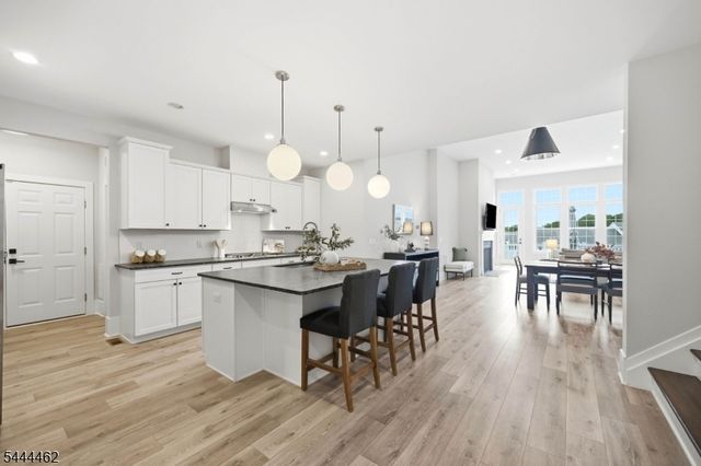 17 Cypress Ln, Cedar Grove Twp., NJ 07009