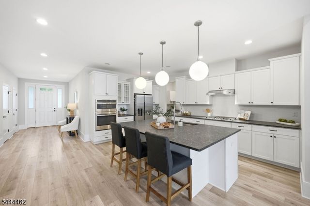 17 Cypress Ln, Cedar Grove Twp., NJ 07009