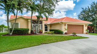 10850 Paso Fino Drive, Wellington, FL 33449