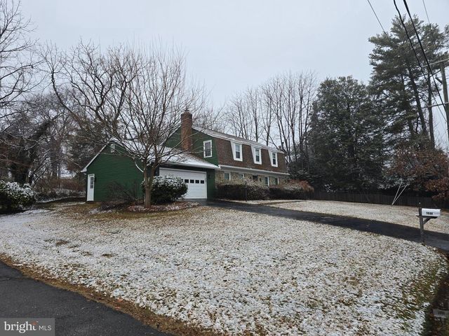 1530 PATHFINDER LN, Mclean, VA 22101