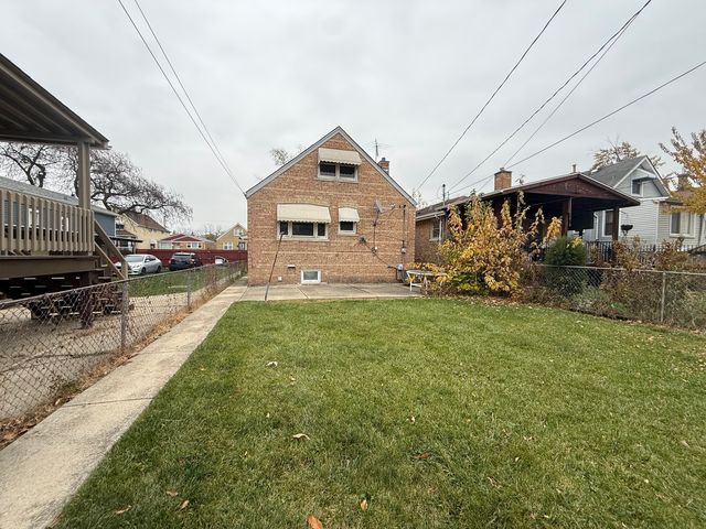 2146 N Mcvicker Avenue, Chicago, IL 60639