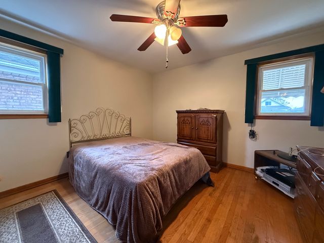 2146 N Mcvicker Avenue, Chicago, IL 60639