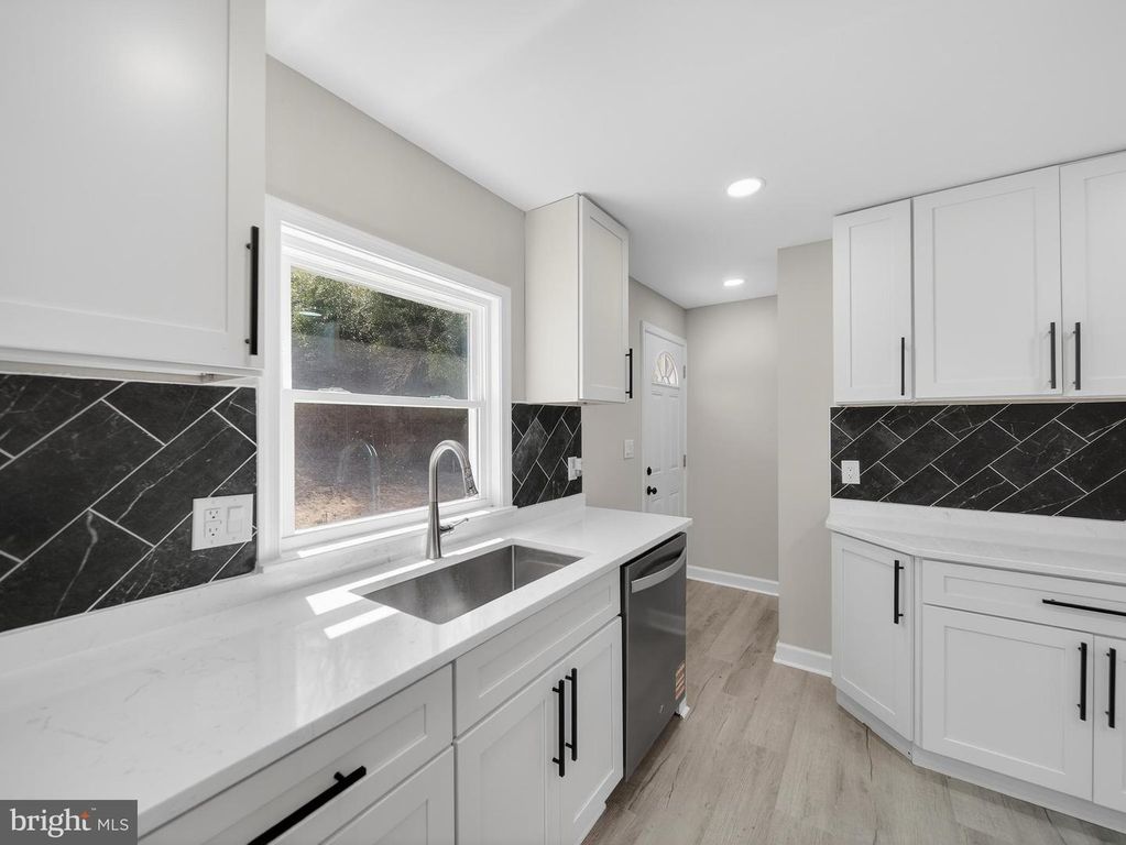 Image 13 of property listing at 4475 VIRGINIA AVE, Prince Frederick, MD 20678