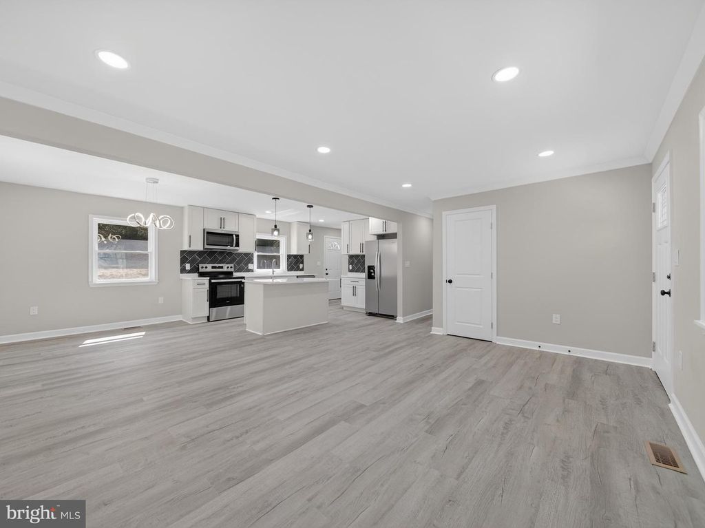 Image 7 of property listing at 4475 VIRGINIA AVE, Prince Frederick, MD 20678