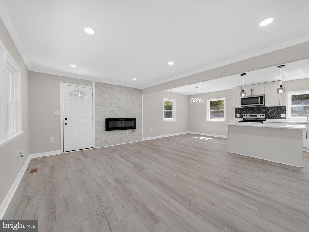 Image 8 of property listing at 4475 VIRGINIA AVE, Prince Frederick, MD 20678