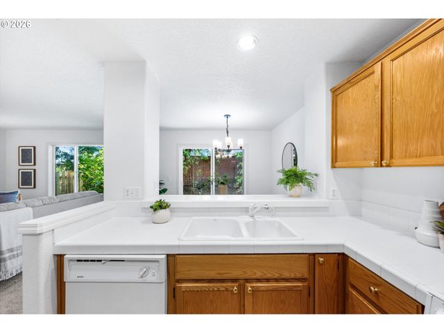 15011 Nw NIGHTSHADE Dr, Portland, OR 97229