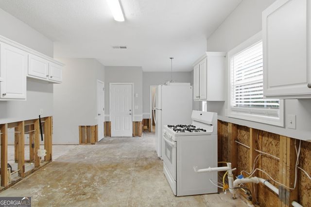 1593 Willow Wood Trace, Atlanta, GA 30349