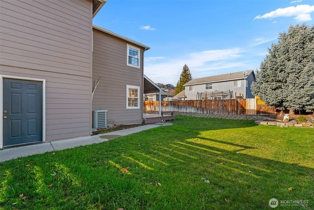 1902 Hideaway Place, Wenatchee, WA 98801