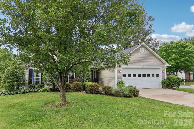 12 Wineberry Court, Fletcher, NC 28732