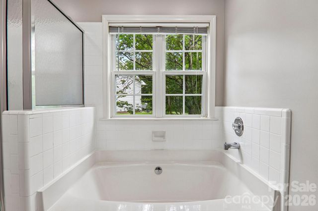 12 Wineberry Court, Fletcher, NC 28732