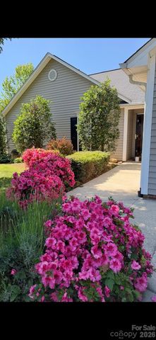 12 Wineberry Court, Fletcher, NC 28732