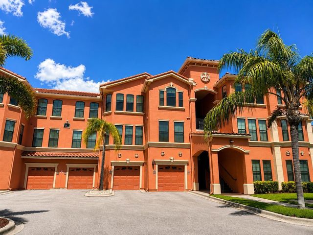 2705 VIA MURANO 111, Clearwater, FL 33764