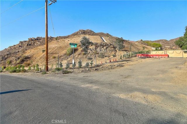 20653 Mustang, Lake Mathews, CA 92570