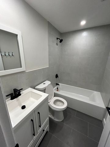 16 Walnut B2, Arlington, MA 02476