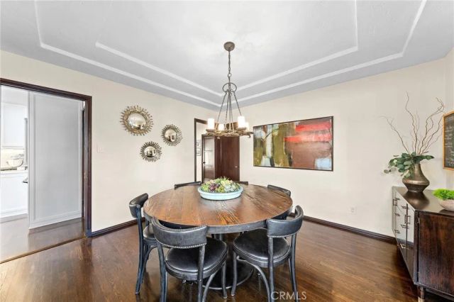 6160 San Vicente Boulevard, Los Angeles, CA 90048