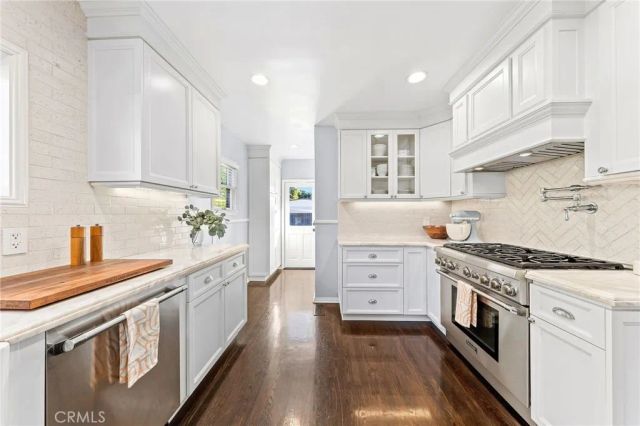 6160 San Vicente Boulevard, Los Angeles, CA 90048