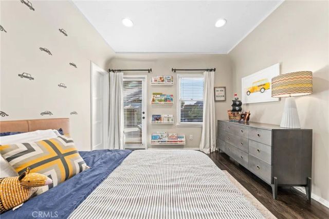 6160 San Vicente Boulevard, Los Angeles, CA 90048