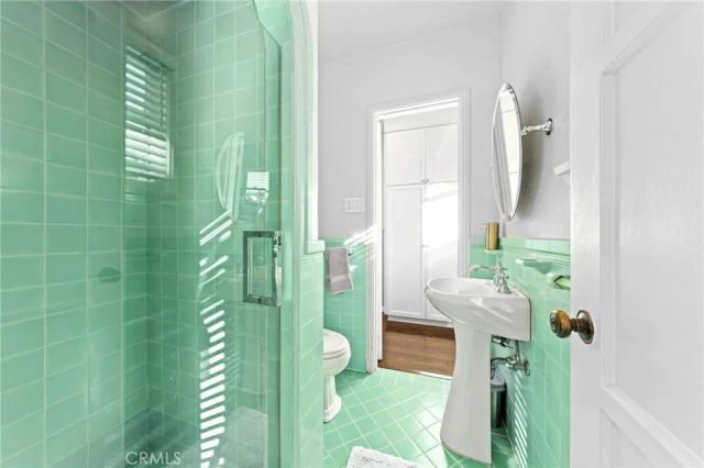 6160 San Vicente Boulevard, Los Angeles, CA 90048