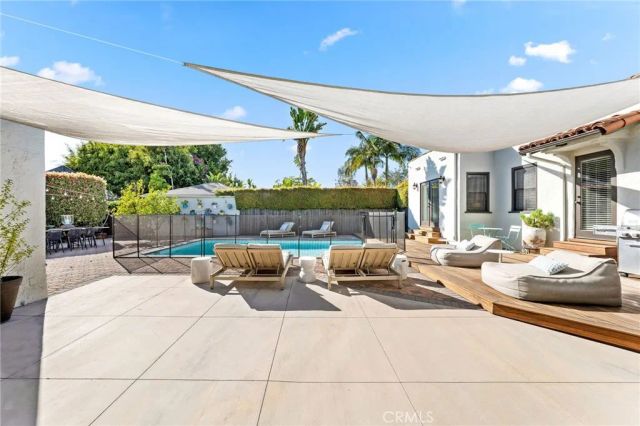 6160 San Vicente Boulevard, Los Angeles, CA 90048
