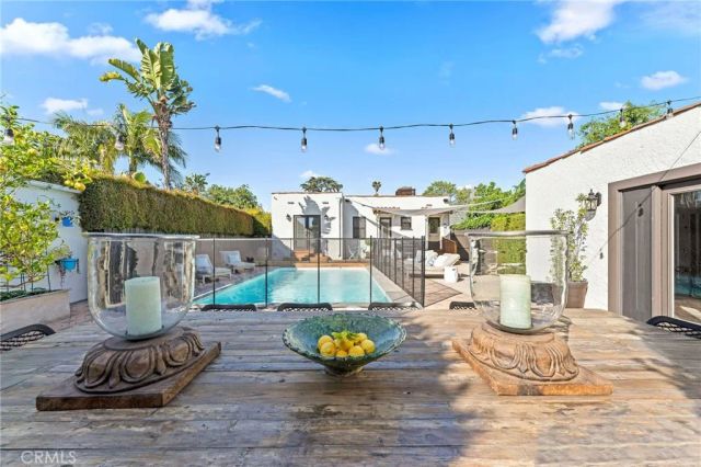 6160 San Vicente Boulevard, Los Angeles, CA 90048