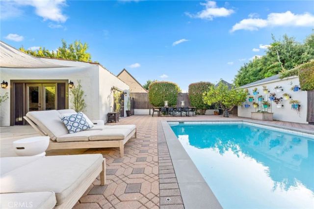 6160 San Vicente Boulevard, Los Angeles, CA 90048