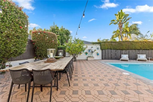 6160 San Vicente Boulevard, Los Angeles, CA 90048