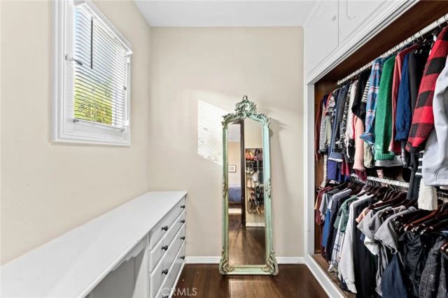 6160 San Vicente Boulevard, Los Angeles, CA 90048