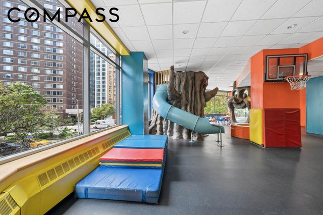 155 W 70th Street PH3A, New York City, NY 10023