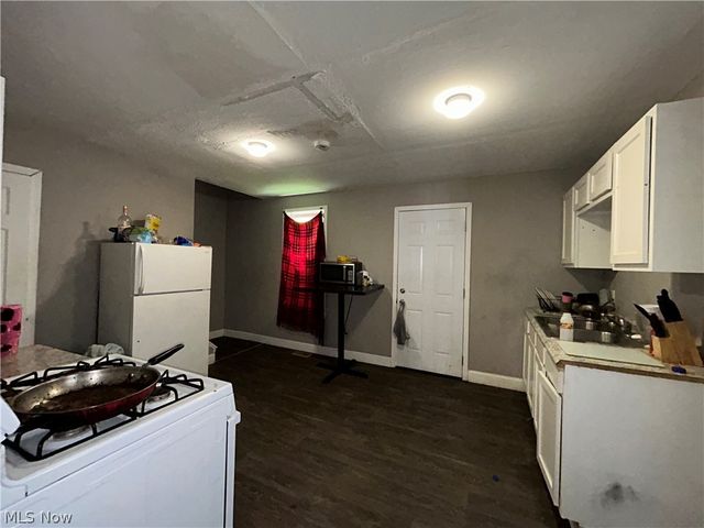 9418 Easton Avenue, Cleveland, OH 44104