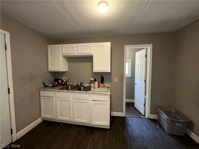 9418 Easton Avenue, Cleveland, OH 44104