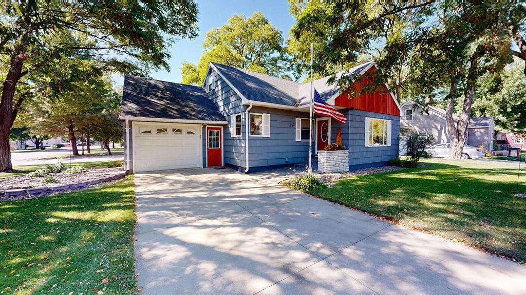 153 Central Avenue S, Richmond, MN 56368