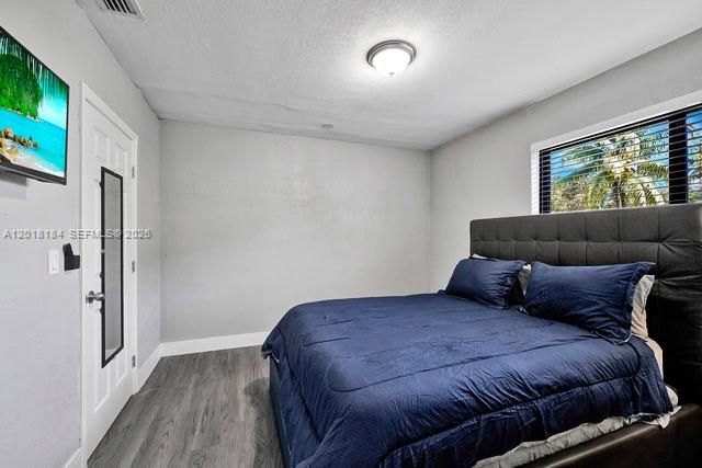 1324 NE 151st St 1324, North Miami Beach, FL 33162