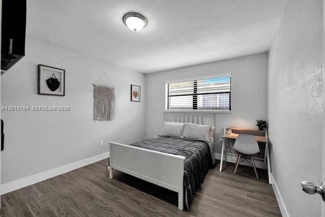 1324 NE 151st St 1324, North Miami Beach, FL 33162