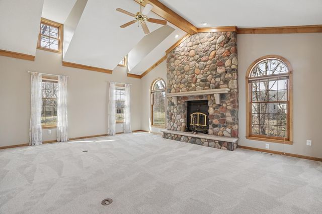 8781 Royal Court NW, Anoka, MN 55303