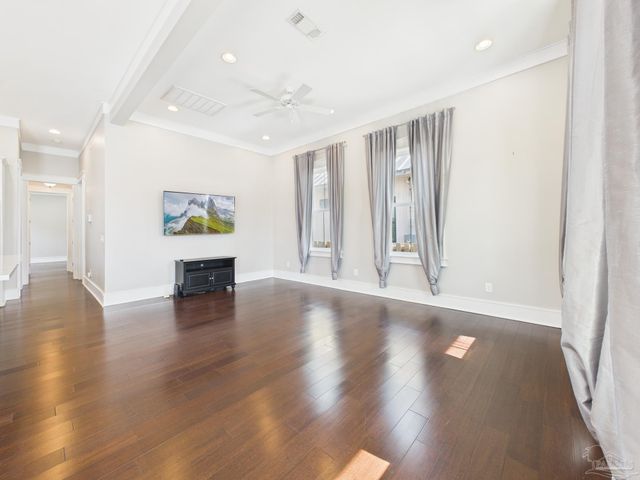 520 W Gregory St, Pensacola, FL 32502