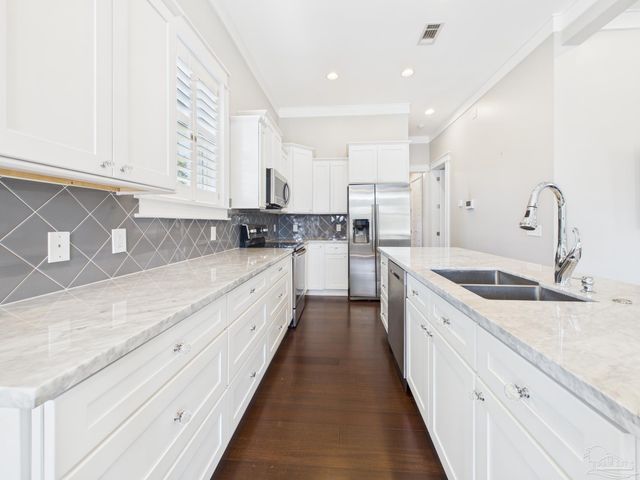 520 W Gregory St, Pensacola, FL 32502