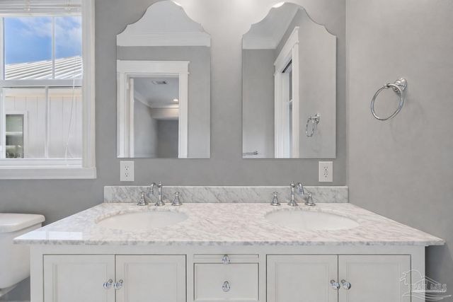 520 W Gregory St, Pensacola, FL 32502